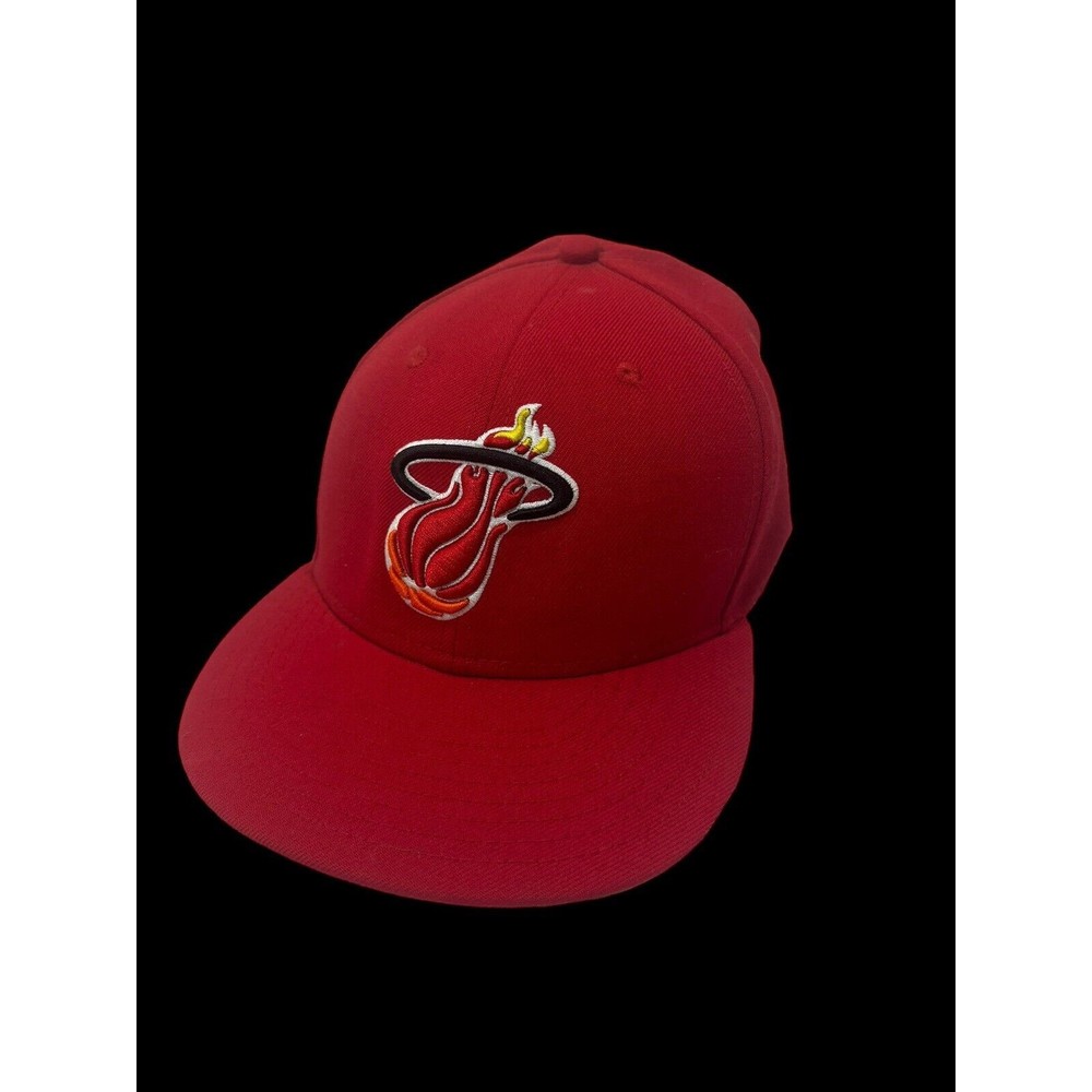 59Fifty New Era‎ Ball Cap Miami Heat NBA embroidered logo red sz 7 5/8 red
